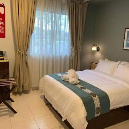 R Hotel Langkawi Kuah Luaran gambar